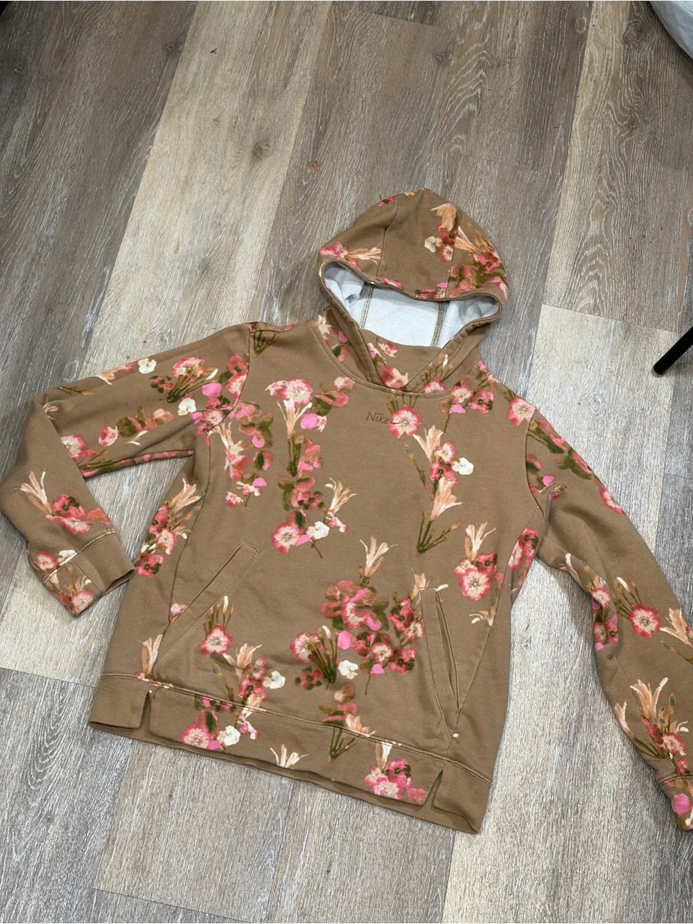 Tween teen embroidered NIKE sweater preppy coquette boho floral trendy
